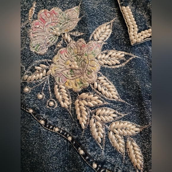 Vintage Pretty Bleu denim blouse. Size Large. - Picture 2 of 3